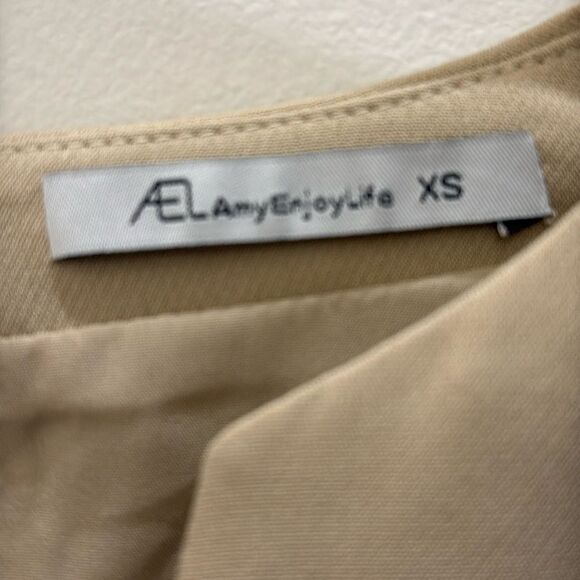 AEL Amy Enjoys Life Tan Ivory Mini Lined Size Extra Small - Picture 5 of 7